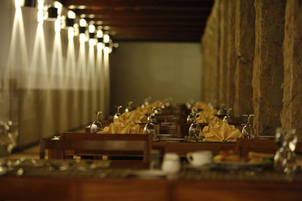 Heritage Madurai Εξωτερικό φωτογραφία The interior of the restaurant