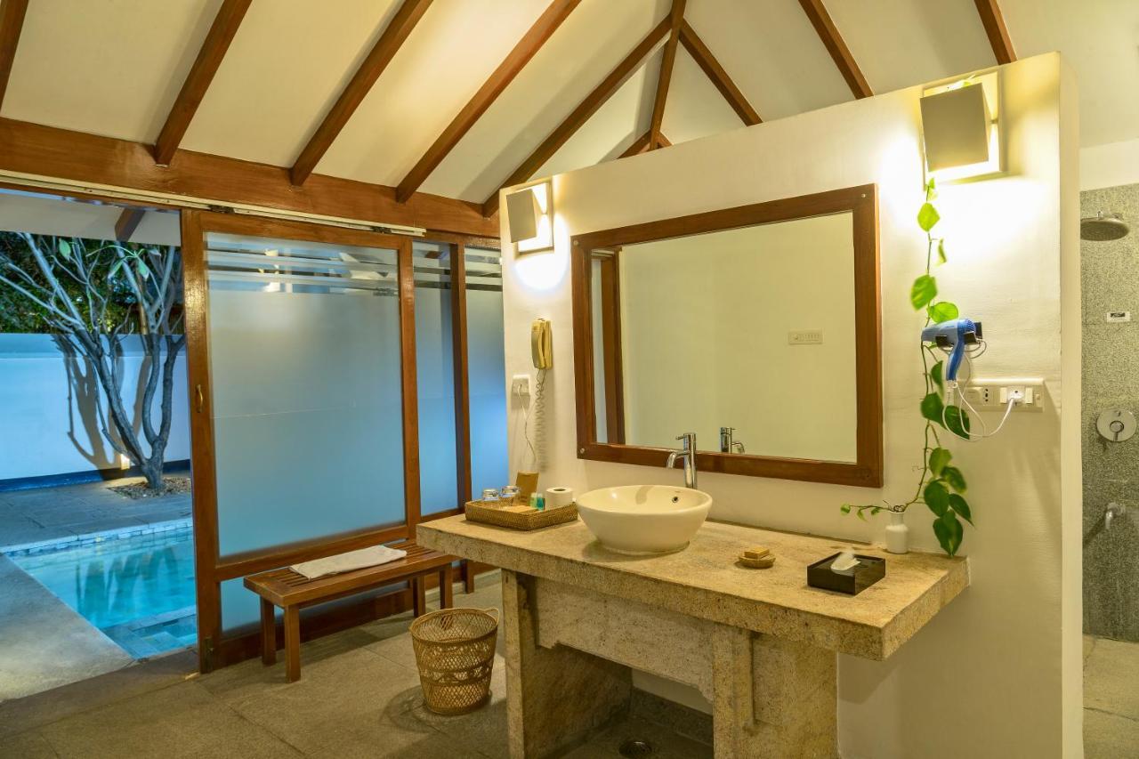 Heritage Madurai Εξωτερικό φωτογραφία Bathroom of a beach villa