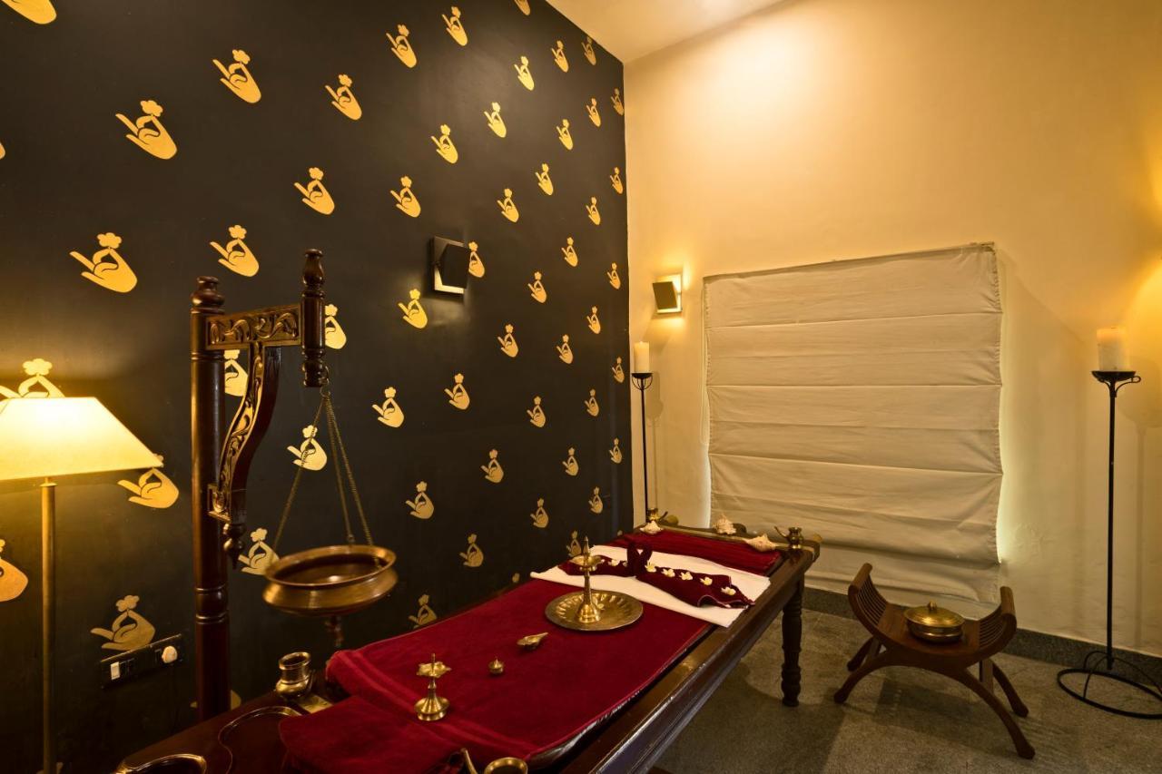 Heritage Madurai Εξωτερικό φωτογραφία Ayurvedic treatment room